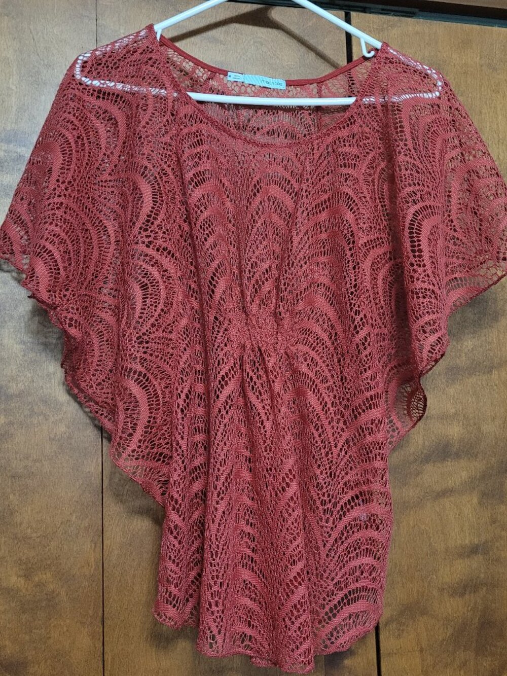 Maurice's batwing lace top, size Medium
